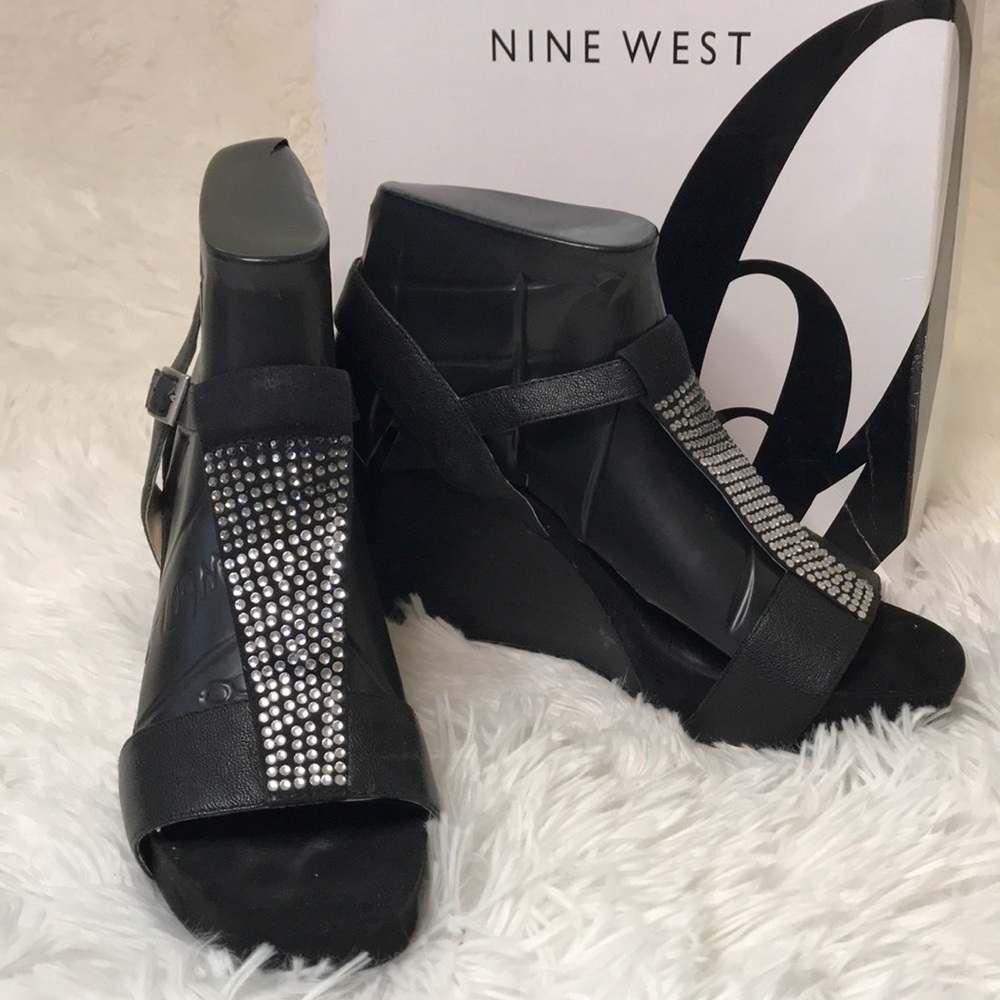 Nine West NWSHALALA black wedge heels size 7.5